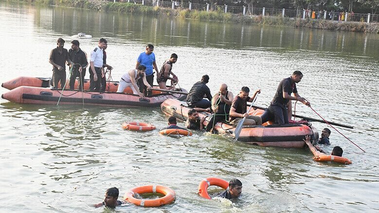 Many School Students Lost Their Lives In Vadodara Boat Accident